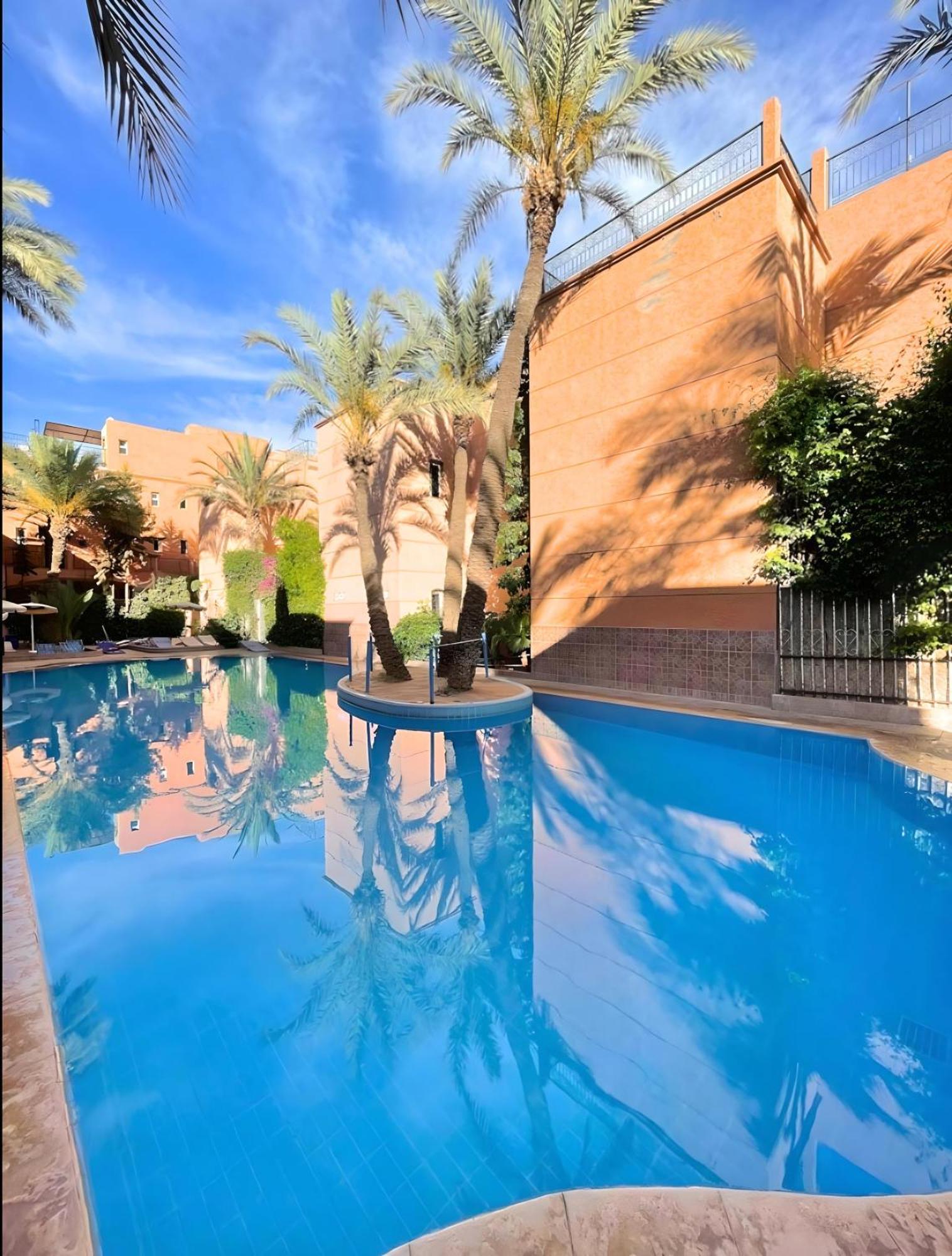 Tres Beau Riad A Marrakech Avec Piscines مراكش المظهر الخارجي الصورة
